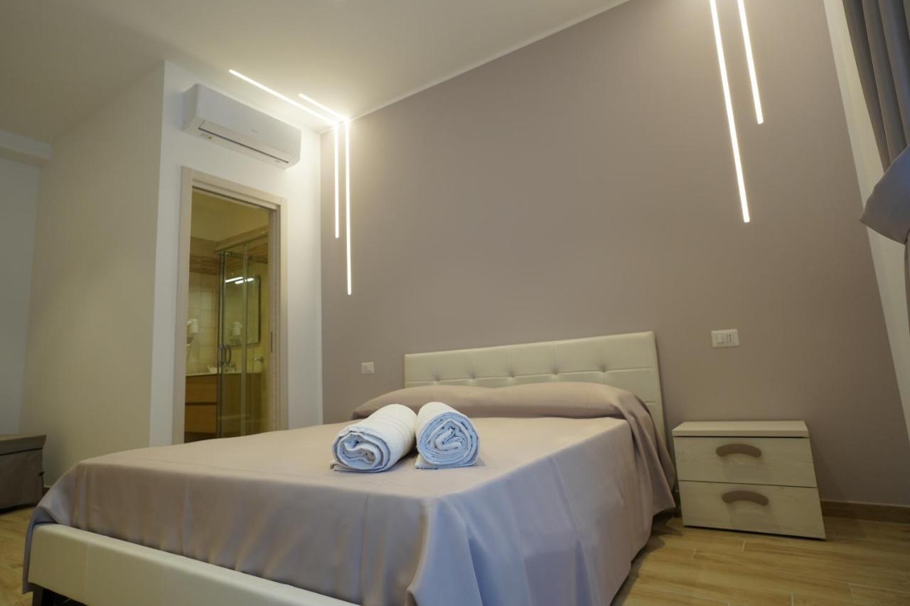 Punta Pagliaia Rooms 마르게리타디사보이아 외부 사진