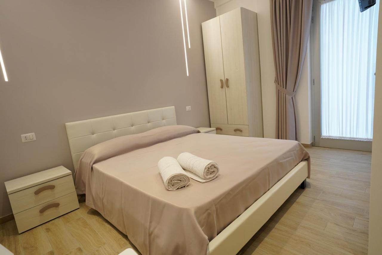 Punta Pagliaia Rooms 마르게리타디사보이아 외부 사진