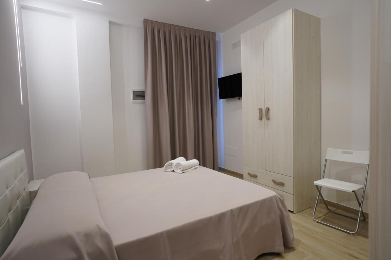 Punta Pagliaia Rooms 마르게리타디사보이아 외부 사진